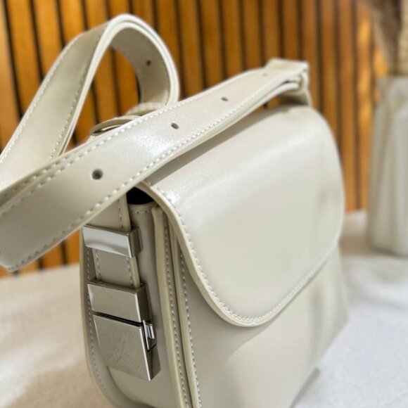 NeoLuxe™ – Modern Elegance Crossbody Bag | Vegan Leather | Adjustable Strap | 7. - Picture 7 of 14